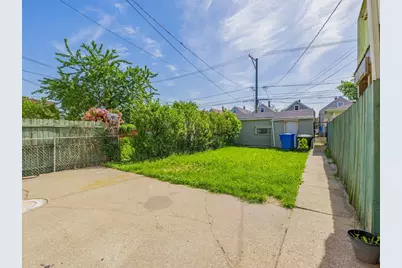 2749 S Trumbull Avenue, Chicago, IL 60623 - Photo 19