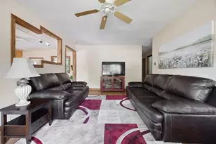 [Address not provided], Carol Stream, IL 60188 - Photo 21