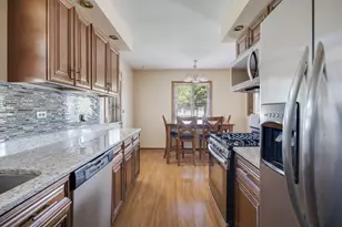 [Address not provided], Carol Stream, IL 60188 - Photo 15