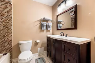 5537 E Lake Dr, Lisle, IL 60532 - Photo 13