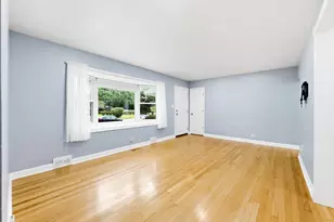 8022 Central Ave, Morton Grove, IL 60053 - Photo 3