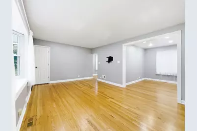 8022 Central Avenue, Morton Grove, IL 60053 - Photo 5