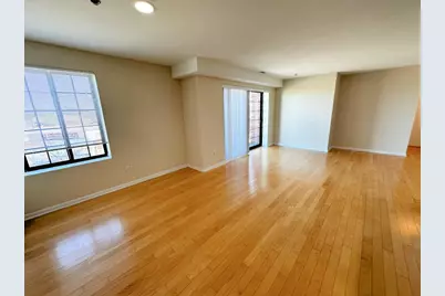 8255 Skokie Boulevard #308, Skokie, IL 60077 - Photo 5