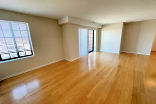 8255 Skokie Blvd, Skokie, IL 60077 - Photo 5