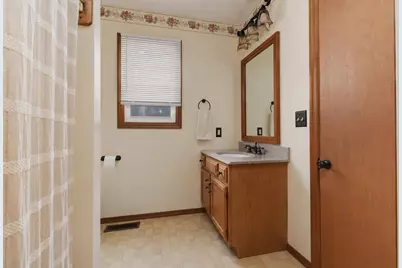 4 Moonstone Court, Bloomington, IL 61704 - Photo 9