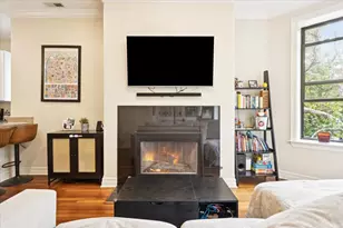 832 W Roscoe St, Chicago, IL 60657 - Photo 5