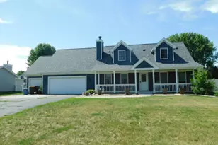 4833 Zenith Pkwy, Machesney Park, IL 61115 - Photo 1
