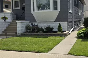5605 N Keystone Ave, Chicago, IL 60646 - Photo 1