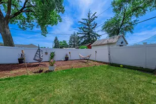 8736 S 80th Ct, Hickory Hills, IL 60457 - Photo 17