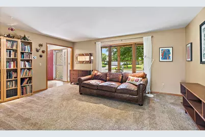 924 S Locust Street, Sycamore, IL 60178 - Photo 5