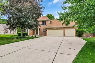 720 Olive Pkwy, Bartlett, IL 60103 - Photo 3