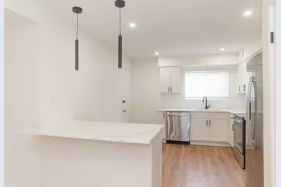 9446 Bay Colony Drive #1S, Des Plaines, IL 60016 - Photo 5