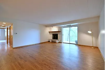 110 W Butterfield Road #302S, Elmhurst, IL 60126 - Photo 5