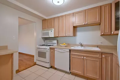 110 W Butterfield Road #302S, Elmhurst, IL 60126 - Photo 13