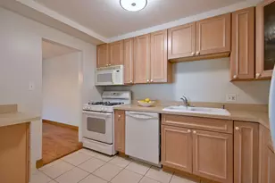 110 W Butterfield Rd, Elmhurst, IL 60126 - Photo 13