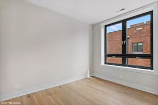 3332 W Irving Park Rd, Chicago, IL 60618 - Photo 13