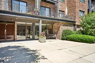 414 Clinton Pl, River Forest, IL 60305 - Photo 3