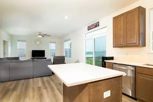 2411 Fairfield Ave, Yorkville, IL 60560 - Photo 7