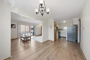 6436 W 64th Pl, Chicago, IL 60638 - Photo 5