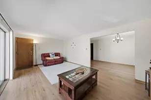 6436 W 64th Pl, Chicago, IL 60638 - Photo 3