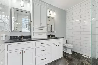 860 W Buckingham Place #1E, Chicago, IL 60657 - Photo 17