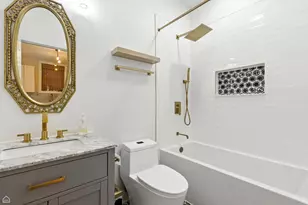 860 W Buckingham Pl, Chicago, IL 60657 - Photo 11