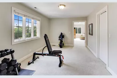 909 S Cambridge Avenue, Elmhurst, IL 60126 - Photo 15