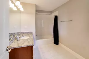 909 S Cambridge Ave, Elmhurst, IL 60126 - Photo 19