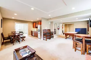 909 S Cambridge Ave, Elmhurst, IL 60126 - Photo 25