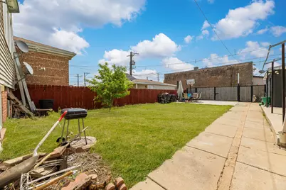 5633 W 64th Place, Chicago, IL 60638 - Photo 25