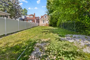 8519 S King Dr, Chicago, IL 60619 - Photo 23