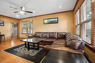 5758 N Moody Ave, Chicago, IL 60646 - Photo 3
