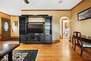 5758 N Moody Ave, Chicago, IL 60646 - Photo 5