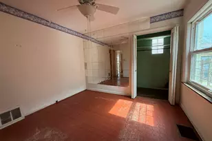 8842 S Cregier Ave, Chicago, IL 60617 - Photo 5