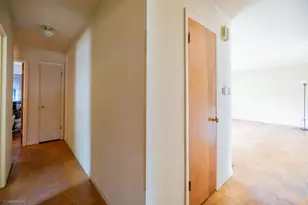 214 Greenbriar St, Elk Grove Village, IL 60007 - Photo 9