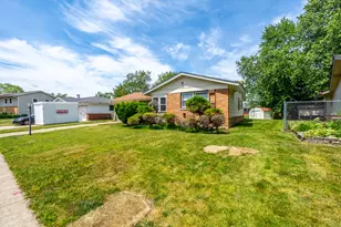 214 Greenbriar St, Elk Grove Village, IL 60007 - Photo 33