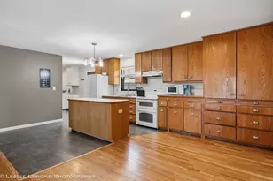 8705 E Pine Bluff Rd, Coal City, IL 60416 - Photo 7
