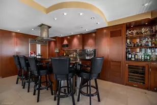 111 W Maple St, Chicago, IL 60610 - Photo 7