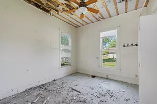 307 S Lincoln St, Mahomet, IL 61853 - Photo 13