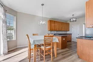 1825 Parkside Dr, Shorewood, IL 60404 - Photo 7