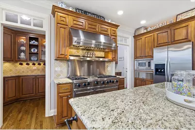 21250 S Redwood Lane, Shorewood, IL 60404 - Photo 15