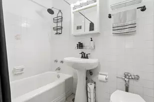 4950 N Marine Dr, Chicago, IL 60640 - Photo 11