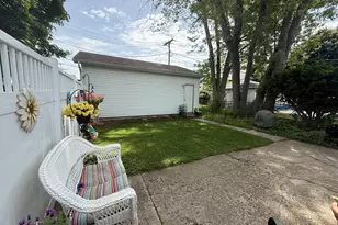 2701 Harrison Pl, Waukegan, IL 60085 - Photo 3