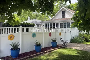 2701 Harrison Pl, Waukegan, IL 60085 - Photo 5