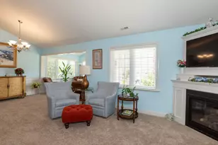2035 Somerset Ln, Sycamore, IL 60178 - Photo 7