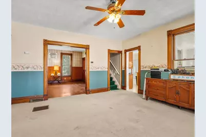 927 E Lincoln Avenue, Belvidere, IL 61008 - Photo 7