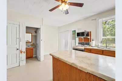 927 E Lincoln Avenue, Belvidere, IL 61008 - Photo 11