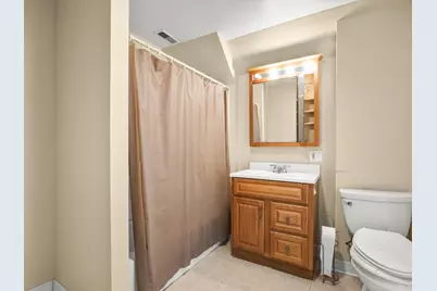 927 E Lincoln Avenue, Belvidere, IL 61008 - Photo 17