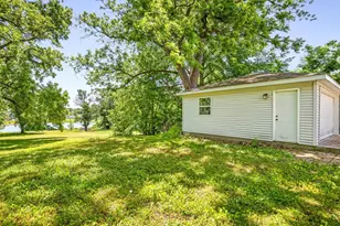 927 E Lincoln Ave, Belvidere, IL 61008 - Photo 29