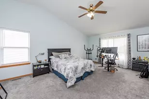 39689 Lynsee Ct, Beach Park, IL 60083 - Photo 25